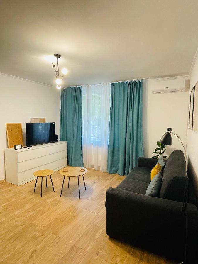 Cozy Apartment Ultracentral Universitate Square Bukarest Exteriör bild