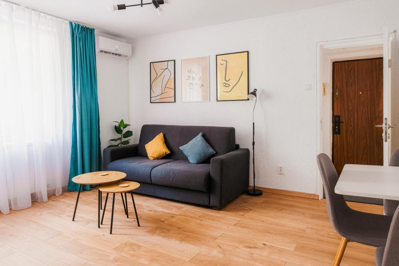 Cozy Apartment Ultracentral Universitate Square Bukarest Exteriör bild