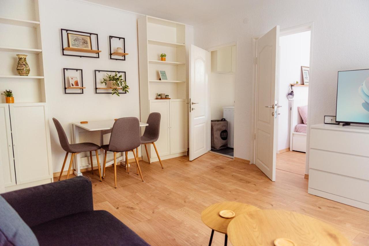 Cozy Apartment Ultracentral Universitate Square Bukarest Exteriör bild